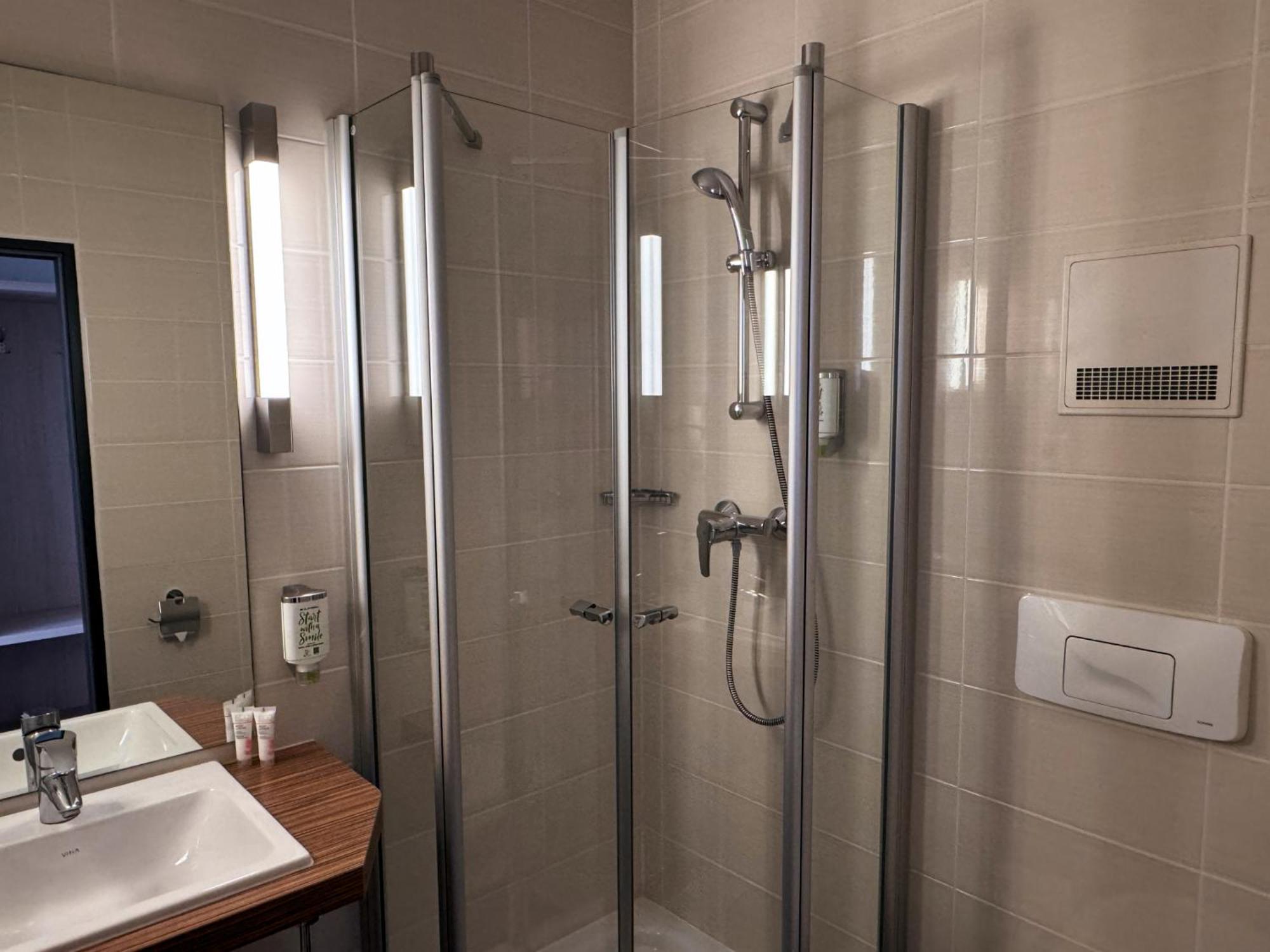 Eisberg Hotel Schwanen Lahr  Ngoại thất bức ảnh