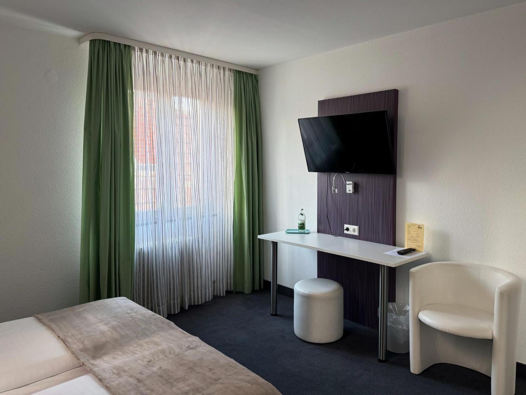 Eisberg Hotel Schwanen Lahr  Ngoại thất bức ảnh