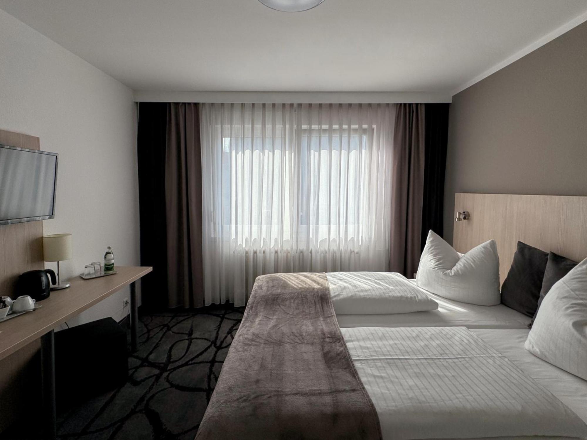 Eisberg Hotel Schwanen Lahr  Ngoại thất bức ảnh
