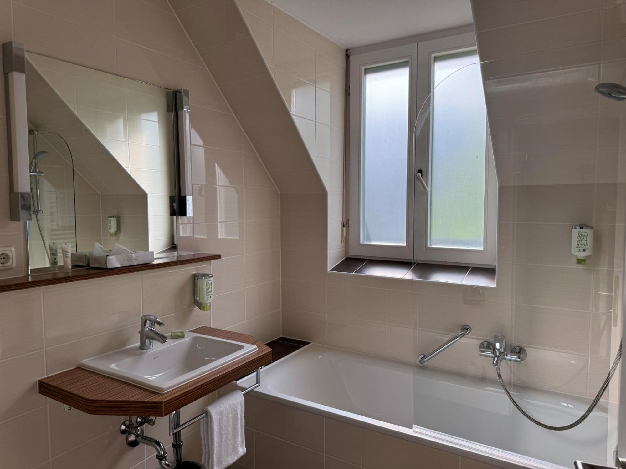 Eisberg Hotel Schwanen Lahr  Ngoại thất bức ảnh